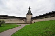 Стены псковского кремля